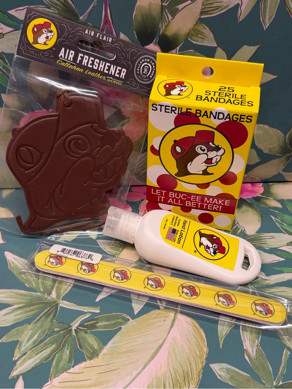Buc-ee’s Gift Set Air Freshener Bandages Hand Lotion Nail File Beaver Bundle - Picture 3 of 5